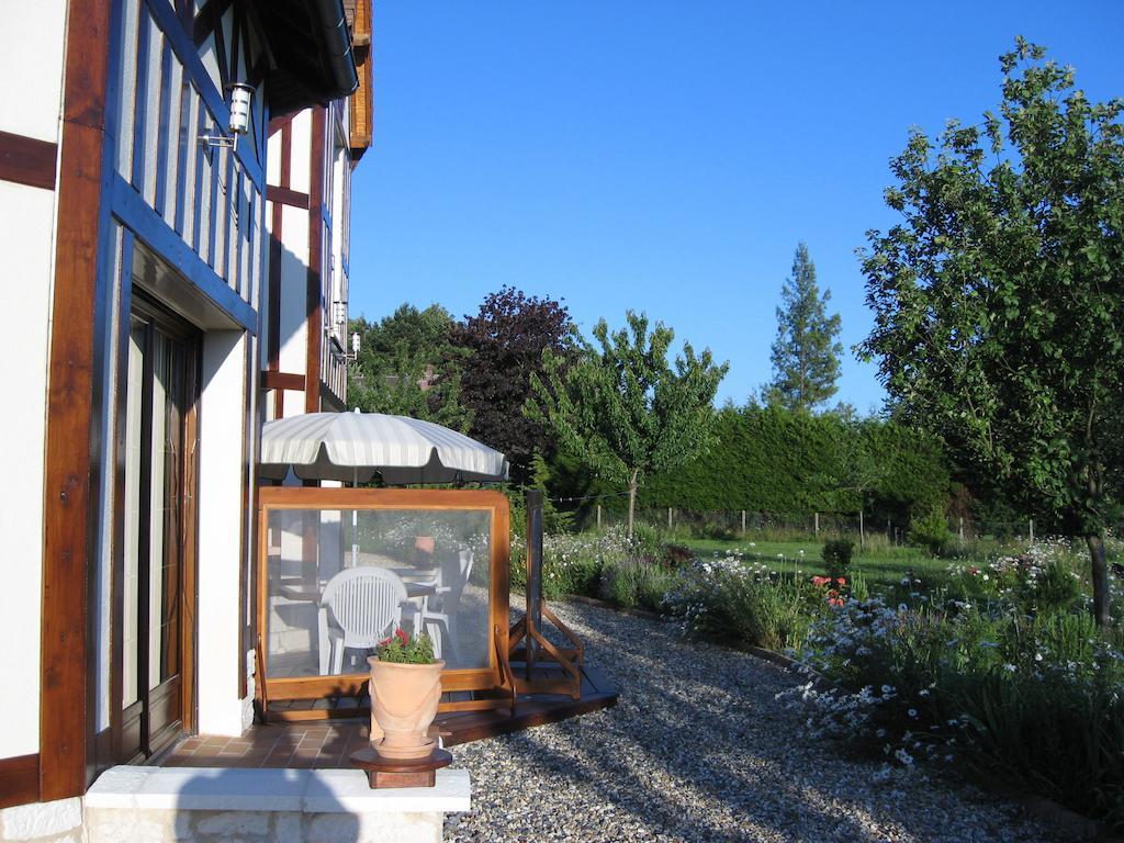 Le Mont D'Auge Bed and Breakfast Canapville  Εξωτερικό φωτογραφία